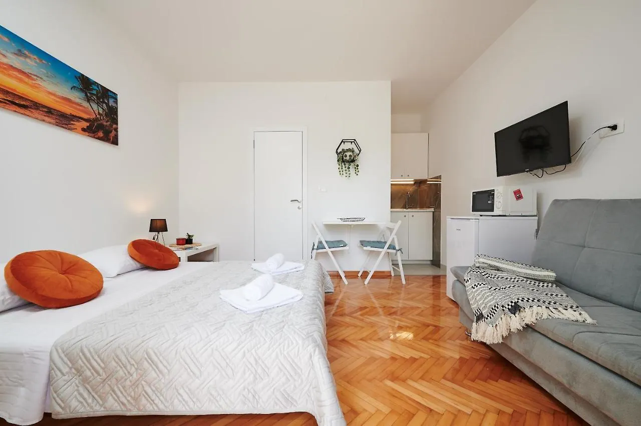 Apartmani Draga Trogir 0*,  Croatia