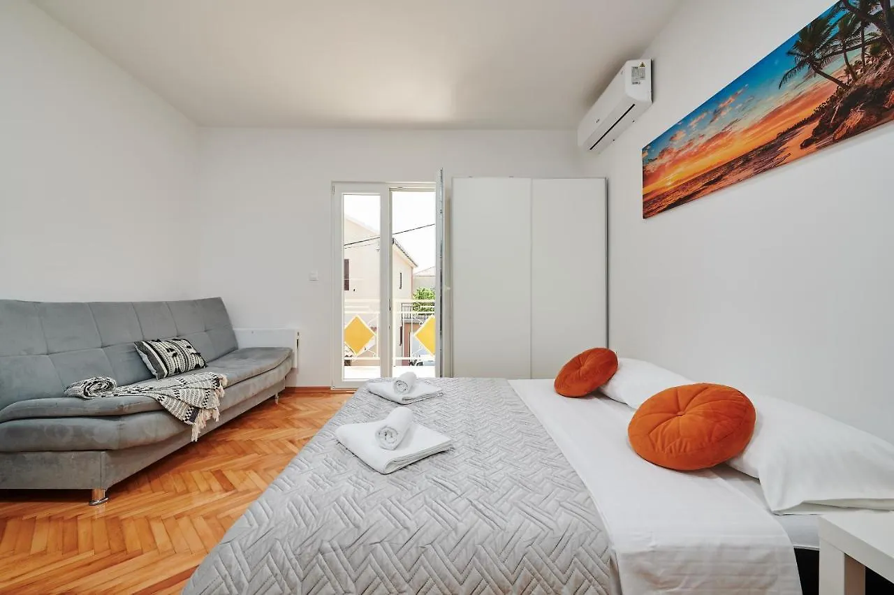 Apartmani Draga Trogir Croatia